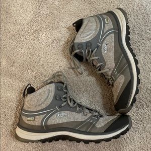 Women’s Keen Hiking Boots